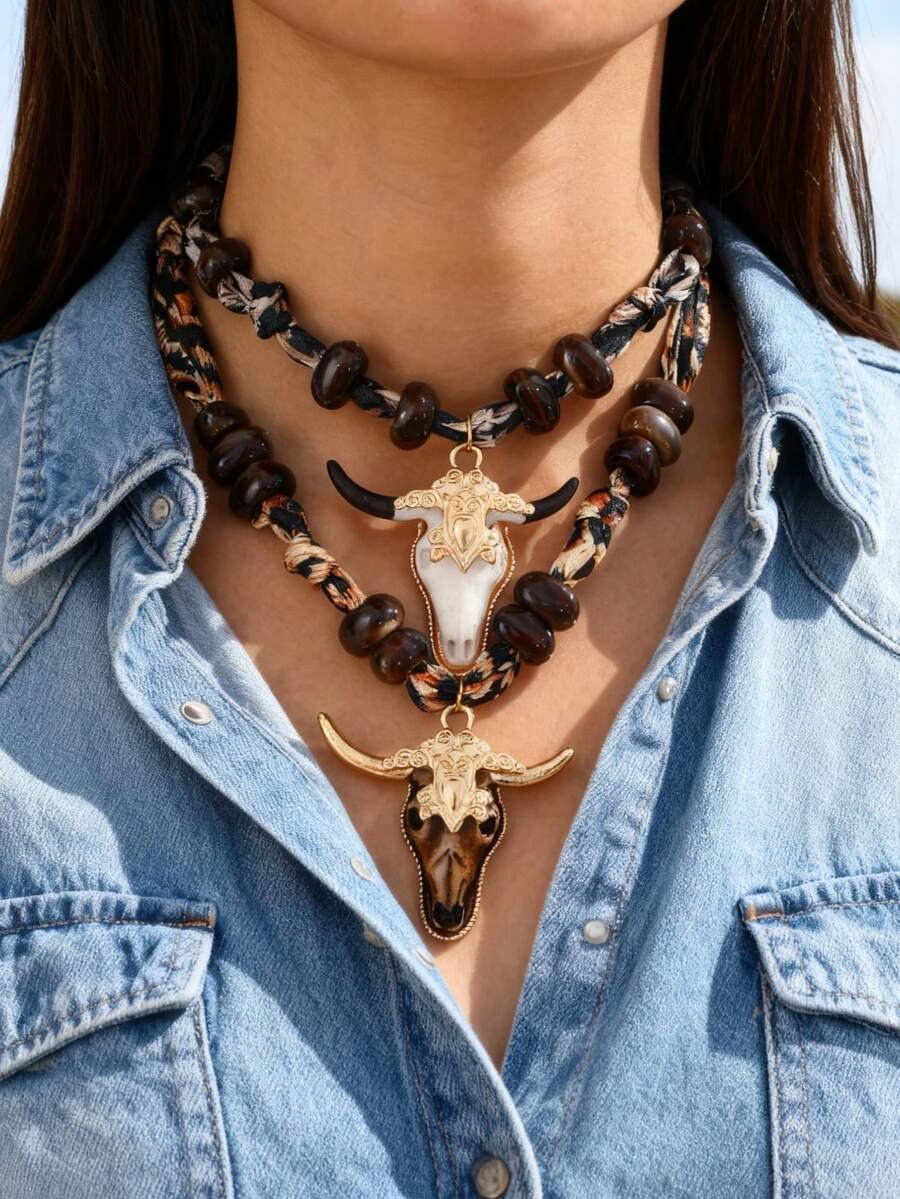 This Gothic-Style Fashionable And Sexy Leopard Print Alloy Carved Bull Head Resin Bead Necklace, Paired With A Leopard Print Scarf, Is The Perfect Choice For Ladies. Suitable For Travel, Daily Wear, And Party Accessories. Western Cowgirl Style, Elegant Ladies' Jewelry. An Excellent Gift For Your Loved One On Valentine's Day. (Due To Product Characteristics, The Bull Head Part May Have Minor Defects And Scratches.)