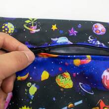 Bolsa impermeável reutilizável para roupas de banho, viagens, praia, piscina, banho, fraldas, roupas de ginástica e ioga sujas, artigos de higiene pessoal e para guardar itens na creche. Possui um bolso com zíper (tamanhos P e M).