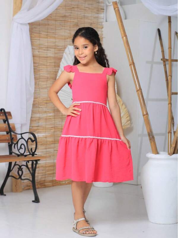 Vestido Infantil Rosa com Fita Branca e Babados – Alças com Laço, Estilo Princesa tendencia