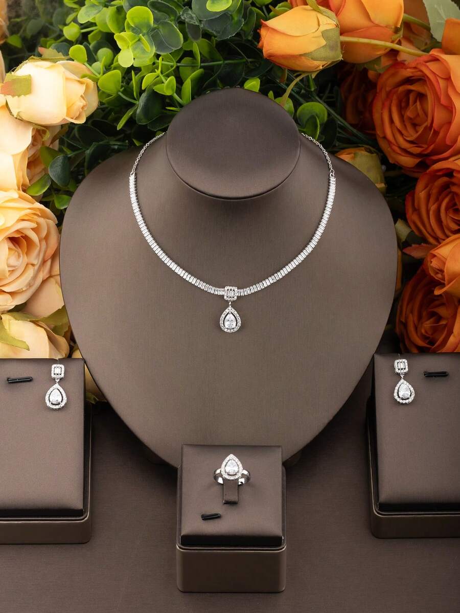 一套简约立方氧化锆镶嵌圆形吊坠项链、耳环、戒指套装，适合女性日常及派对佩戴，不含礼盒。 - 銀色03 - 查看 1