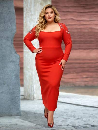 فستان سهرة طويل الأكمام بياقة مربعة مزين بالراين ستون وشق، لون أحادي للمقاسات الكبيرة