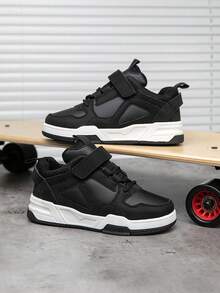 زوج من أحذية رياضية متوسطة الارتفاع للأطفال، من جلد البولي يوريثان، أحذية كاجوال للداخل/الخارج، سهلة الارتفاع، مانعة للانزلاق، قابلة للتنفس، مريحة، أحذية بتصميم قطعي عصري مشترك