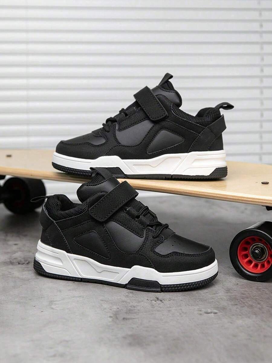 زوج من أحذية رياضية متوسطة الارتفاع للأطفال، من جلد البولي يوريثان، أحذية كاجوال للداخل/الخارج، سهلة الارتفاع، مانعة للانزلاق، قابلة للتنفس، مريحة، أحذية بتصميم قطعي عصري مشترك