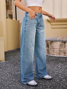 Women's Simple Casual Straight Leg Jeans With Pockets - Light Wash - View 3