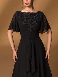 Faeriesty Elegante vestido de madre de la novia con cuello de barco, mangas con volantes y dobladillo con volantes en línea A - Vestido de novia formal para galas de noche, recepciones de lujo, eventos de etiqueta negra, cenas sofisticadas, ceremonias de alto nivel - Negro - Ver 7