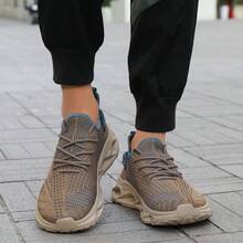 大码男士时尚休闲运动鞋，宽楦设计，轻便舒适透气，纯色百搭，适合度假、假日、日常锻炼、户外活动、徒步旅行、休闲运动等场合。 - 卡其色 - 查看 6