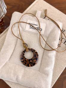 1pc ! Leopard Print Circle Necklace, Retro European & American Style Versatile Sweater Chain, Exaggerated Fashion Accessory