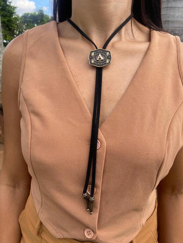 Colar Gravatinha country fivela personalizada letra ouro velho