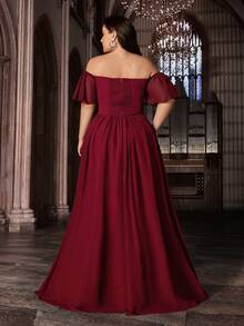 Vestido formal largo elegante de mujer talla grande con volantes en el hombro y dobladillo de gasa con aplicaciones - Burdeos - Ver 2