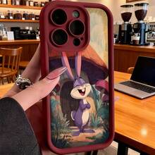 Cubierta de teléfono con borde negro diseño de conejo animado en bosque mágico con hongos y casa de setas para uso diario y trabajo - Burdeos - Ver 2