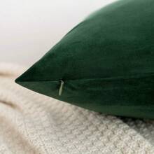 Velvet Decorative Throw Pillow Covers Cushion Cover Pillow Case For Sofa Couch Bed ChairSoft Square Dark Green Throw Pillows 18x18 Inch Set Of 2 - Xanh lá đậm + 18" x 18" (Gói 2 cái) - Xem 3