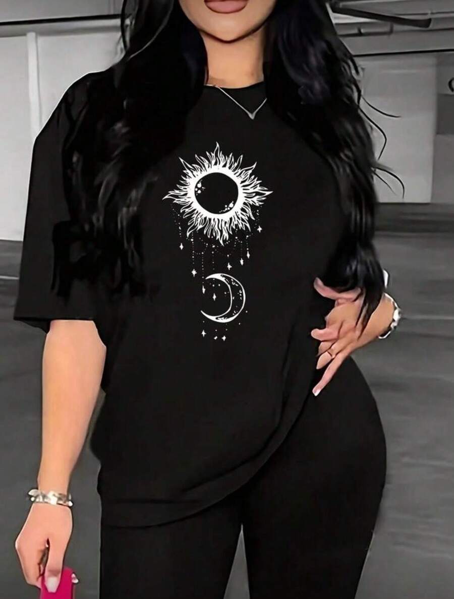 Black Plus Size Moon And Sun T-Shirt With Loose Neckline And Round Neck - 100% Cotton - 黑色 - 查看 1