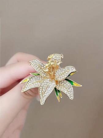 1 st lyxig brosch med liljeblomma, exklusiv boutique-kavajnål, mångsidig kostymaccessoar för kvinnor