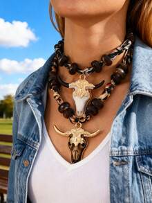 This Gothic-Style Fashionable And Sexy Leopard Print Alloy Carved Bull Head Resin Bead Necklace, Paired With A Leopard Print Scarf, Is The Perfect Choice For Ladies. Suitable For Travel, Daily Wear, And Party Accessories. Western Cowgirl Style, Elegant Ladies' Jewelry. An Excellent Gift For Your Loved One On Valentine's Day. (Due To Product Characteristics, The Bull Head Part May Have Minor Defects And Scratches.)