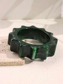 1 pieza Brazalete ancho de resina verde vintage con diseño geométrico, joyería gruesa con efecto tie-dye rayado