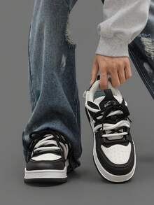 Lightweight & Breathable Low-Top Casual Chunky Sneakers, Versatile For Men - 黑與白 - 查看 10