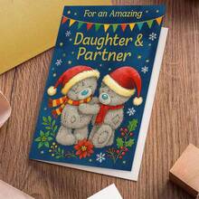 1 بطاقة تهنئة دب الدب الساحرة مع مغلف (11 سم * 16 سم و 4.33 بوصة * 6.29 بوصة) - "تمنيات عيد الميلاد لابنتك وشريكك" تصميم، مشهد احتفالي مع قبعات سانتا وأوراق الزيتون، مثالية للعائلة والأحباء، مثالية لاحتفالات عيد الميلاد ورأس السنة، بطاقة تهنئة عيد الميلاد|بطاقة دب عيد الميلاد|بطاقة تهنئة ورقية