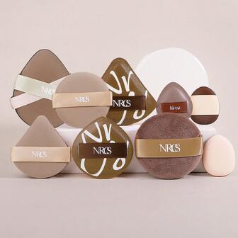 9 Parça Makyaj Süngeri Seti ve Saklama Kutusu, 3 Hava Yastıklı Sünger, 2 Üçgen Pamuk Şeker Süngeri, 1 Pudra Pufu ve 3 Parmak Sünger içerir. Hava Yastıklı Süngerler Kusursuz Uyum Sağlar, Küçük Süngerler Pudrayı Emmez, Çeşitli Makyaj Görünümleri İçin Taşınabilir, Seyahat ve İş İçin Gerekli | Kompakt Saklama Kutusu, Ucuz, Çorap İçi Doldurucular, Makyaj, Makyaj Aletleri, Ucuz Ürünler, Hediyeler, Kadınlar İçin Hediyeler, Noel Hediyeleri