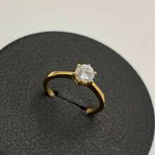 Single Ring - Yellow Gold - View 1
