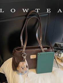 low tea 1个低茶色纯色PU皮革单肩包，女士复古时尚方形手提包，顶部双提手，拉链封口，适合旅行、购物、约会、女士礼物，非常适合通勤、户外活动、旅行、徒步（带吊坠） - 咖啡 - 查看 7