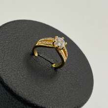 KYQ Anillo solitario con diamantes de cristal de acero inoxidable. - Amarillo Oro - Ver 1