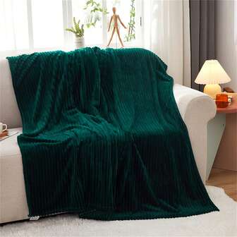 1pc Fleece Striped Blanket, Simple & Casual, Suitable For Air Conditioning, Nap, Sofa, Halloween Plush Throw Blanket