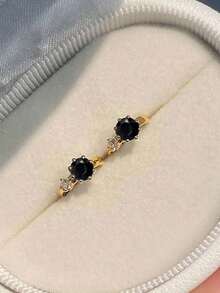 2 chiếc khuyên tai tròn nhỏ tinh tế đính đá Cubic Zirconia sáng bóng cổ điển, thích hợp cho đám cưới và sử dụng hàng ngày của phụ nữ, khuyên tai đinh tán nhỏ, món quà tuyệt vời cho bạn gái vào ngày lễ tình nhân hoặc sinh nhật - Kim cương đen - Xem 4