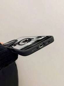 Funda para teléfono con puesta de sol, decorada con palmeras y veleros, adecuada para modelos 17, 16, 15, 14, 13, 12 y 11 Pro, y ofrece protección anti-golpes. Perfecta como regalo para familia, amigos, niños, cumpleaños, primavera, vacaciones, amigos, novias y el Día de San Valentín. - Negro - Ver 4