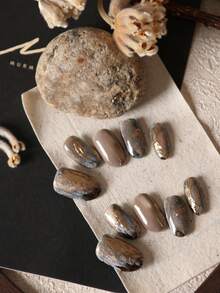 10片亚克力按压式美甲片，棕色猫眼金蓝色短款假指甲，人造指甲套装，包含1张粘合贴片和1个迷你指甲锉。 - 彩色 - 查看 3