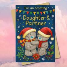 1 بطاقة تهنئة دب الدب الساحرة مع مغلف (11 سم * 16 سم و 4.33 بوصة * 6.29 بوصة) - "تمنيات عيد الميلاد لابنتك وشريكك" تصميم، مشهد احتفالي مع قبعات سانتا وأوراق الزيتون، مثالية للعائلة والأحباء، مثالية لاحتفالات عيد الميلاد ورأس السنة، بطاقة تهنئة عيد الميلاد|بطاقة دب عيد الميلاد|بطاقة تهنئة ورقية