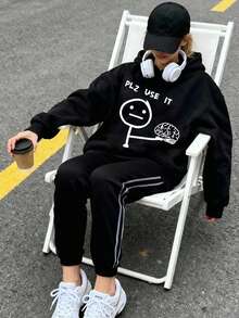 这款少女长袖连帽卫衣印有“PLZ USE IT”字样，舒适时尚，休闲百搭，是秋冬季上学、购物、街头穿搭和度假的理想之选。 - 黑色 - 查看 9
