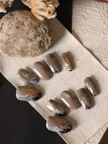 10片亚克力按压式美甲片，棕色猫眼金蓝色短款假指甲，人造指甲套装，包含1张粘合贴片和1个迷你指甲锉。 - 彩色 - 查看 4