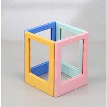 إطار صور مغناطيسي بقياس 3 بوصة، مشبك صور مغناطيسي للثلاجة، ألبوم صور، ألبوم صور صغير، مشبك بطاقة صور مغناطيسي، بقياس الصور الفورية، متوفر بألوان متعددة، خفيف الوزن وسهل التركيب. يجمع بين الديكور والتخزين، ويمكن تركيبه بحرية في أنماط عرض مختلفة على المكتب. خيار مثالي لديكور الثلاجة.