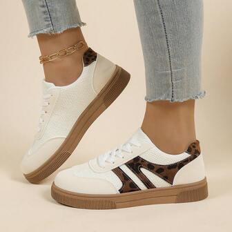 新款圆头系带撞色百搭时尚休闲户外女鞋，适合都市、户外、运动、街头和居家穿着