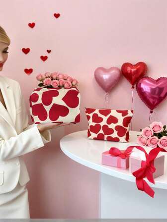 2个大容量灯芯绒心形化妆包，化妆品收纳袋，口红盒，眼影盘，化妆刷，腮红，粉底液，美甲工具，发夹，橡皮筋，多功能化妆品收纳包，情人节、新年好礼