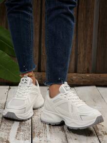 Women's Thick Sole Chunky Sneakers, Fashion Breathable Versatile New Platform Lightweight Casual Lace-Up Low-Top Shoes - White - View 3
