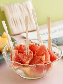 50/100/200 pièces Piques à fruits en bambou, cure-dents, fourchettes à hors-d'œuvre, fourchettes à dessert, pics à cocktail, finition lisse, convient pour les fruits, les desserts, les sandwiches, les hamburgers, les salades, les buffets, les boissons, les légumes et plus encore