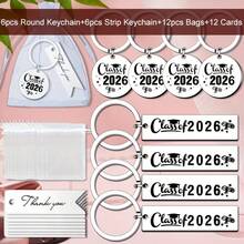 36件套不锈钢毕业钥匙扣套装 - 专为2026届毕业生设计，饰以金色点缀，包含6个圆形钥匙扣、6个丝带钥匙扣、12张感谢卡和12个礼品袋。是毕业庆祝活动和毕业礼物的完美之选。优雅的钥匙扣套装，经久耐用。
