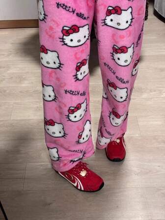 Sanrio 1 st. dampyjamasbyxor med Hello Kitty-motiv och söta flanellmönster, varma, termofodrade och fluffiga, bekväma och lösa passform, lämpliga för höst/vinter, mysiga