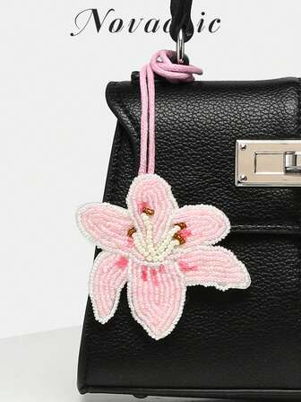 1pc Unique Handmade Beaded Bag Charm Rhinestone Decor Butterfly Pendant Suitable For Daily Bag Matching (Charm Only No Bag Included) Phone Gifts For Women Personalised Gifts Funny Gifts Phone Charm Stocking Stuffers Teacher Gift Sister Gifts Lanyard