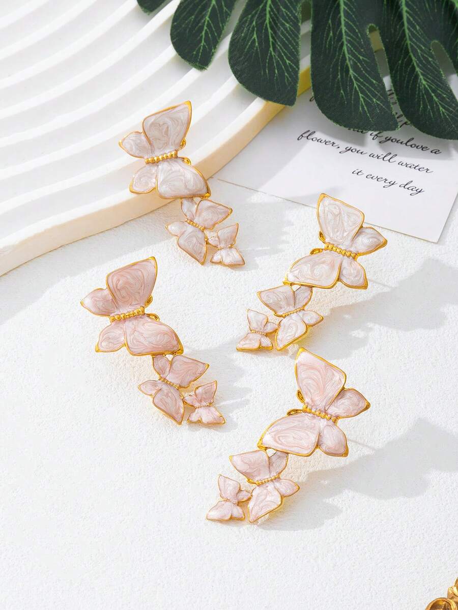1 Pair Ethereal Versatile Butterfly Earrings, Palace Style Stud Earrings, High-End Elegant Hollow Ear Dangles, Gift For Best Friend - Earring - View 1