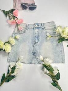 Spring/Summer Women's Washed Stretch Denim Mini Skirt, Perfect For Valentine's Day Outfits - Light Blue - View 7