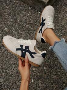 女士新款时尚舒适运动鞋，休闲系带平底鞋 - 白色 - 查看 1