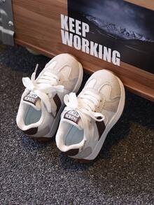 1 Pair Children's Sports Shoes With PU Upper, Anti-Slip Outsole, And Hook And Loop Closure