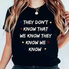 Friends Shirt They Don't Know Funny Graphic Tv Vintage Cool T-Shirt Print Women's Round Neck Short Sleeve T-Shirt Fashion Graphic Tees Women Top.Jpg Ladies' Printed Shirts, Ladies' Tops, And Printed Short-Sleeve Shirts. Vintage Graphic Casual Short Cotton Shirt Featuring Vintage Art Prints, Humorous Streetwear, And A Spacious And Comfortable Summer Top. - 黑色4 - 查看 6