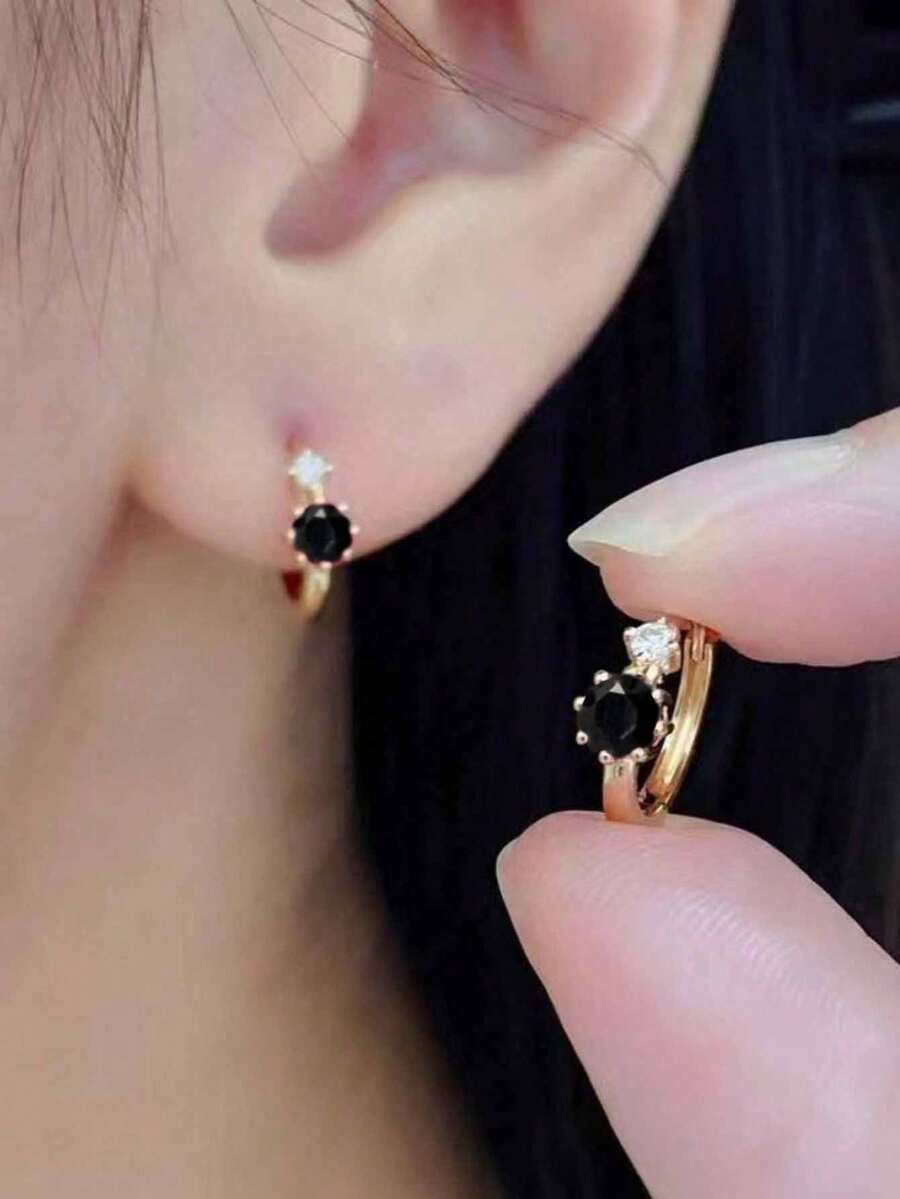 2 chiếc khuyên tai tròn nhỏ tinh tế đính đá Cubic Zirconia sáng bóng cổ điển, thích hợp cho đám cưới và sử dụng hàng ngày của phụ nữ, khuyên tai đinh tán nhỏ, món quà tuyệt vời cho bạn gái vào ngày lễ tình nhân hoặc sinh nhật