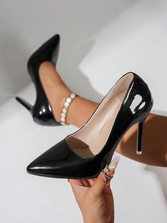 复古风格高跟鞋细跟派对女鞋，春秋新款超高鞋，拼色设计，尖头低鞋面，女士高跟镜面红底时尚浅口鞋，优雅正装鞋