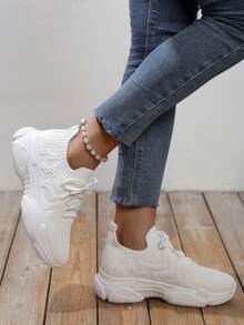 Giày thể thao buộc dây nhẹ, thoáng khí, kiểu dáng thường ngày, phù hợp cho du lịch, với mũi tròn và đế dày. - trắng - Xem 5