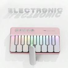 1 st. elektroniskt ficktangentbord med regnbågsfärg för barn, bärbart, realistiskt ljud och ljus, multifunktionellt pedagogiskt instrument, musikleksak för tidig inlärning, föräldra-barn-interaktion inomhus och utomhus, lämplig för pojkar, flickor, julklappar (3 AAA-batterier krävs) - Multifärgad - Visa 3