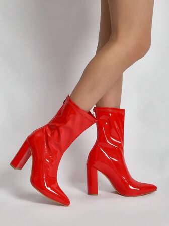 秋冬女式亮粉色尖头粗跟高跟踝靴，时尚百搭，适合圣诞派对，红色鞋跟